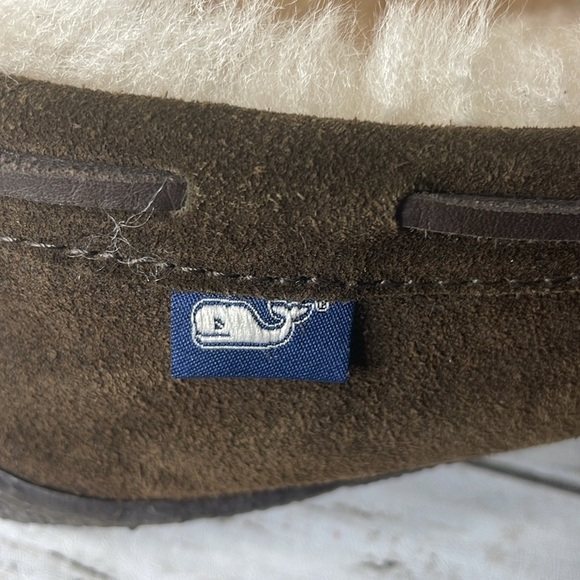 NWOT Unisex Vineyard Vines Brown Sherpa Lined Suede Slipper - Picture 7 of 9